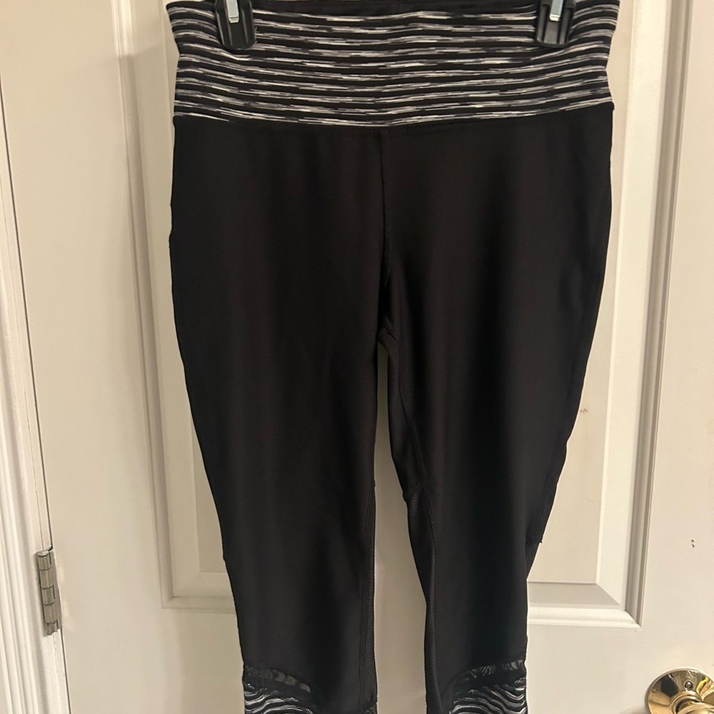 Xersion Black Capri Leggings
